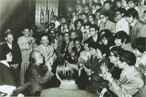 1637659787860707.jpg 1987年5月16日,全国政协主席邓颖超、国家副主席乌兰夫等接见我院成员.jpg